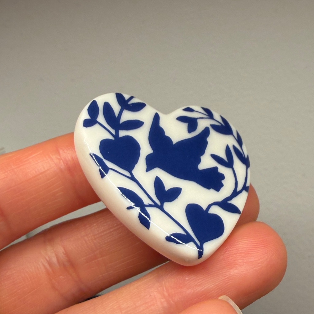 Constantin Riant X Diptyque Collectors Pin Blue And White Heart Pin 38$
